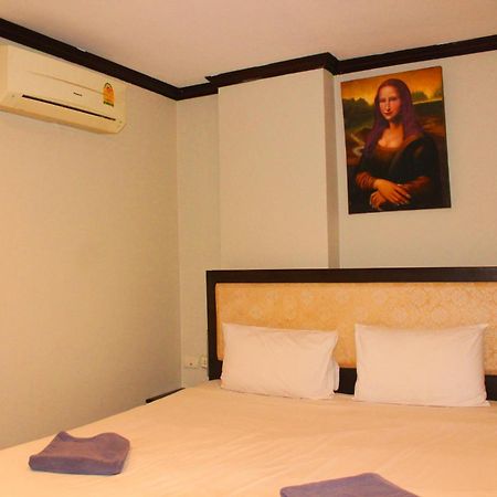 Hollywood Inn Hotel Patong Esterno foto
