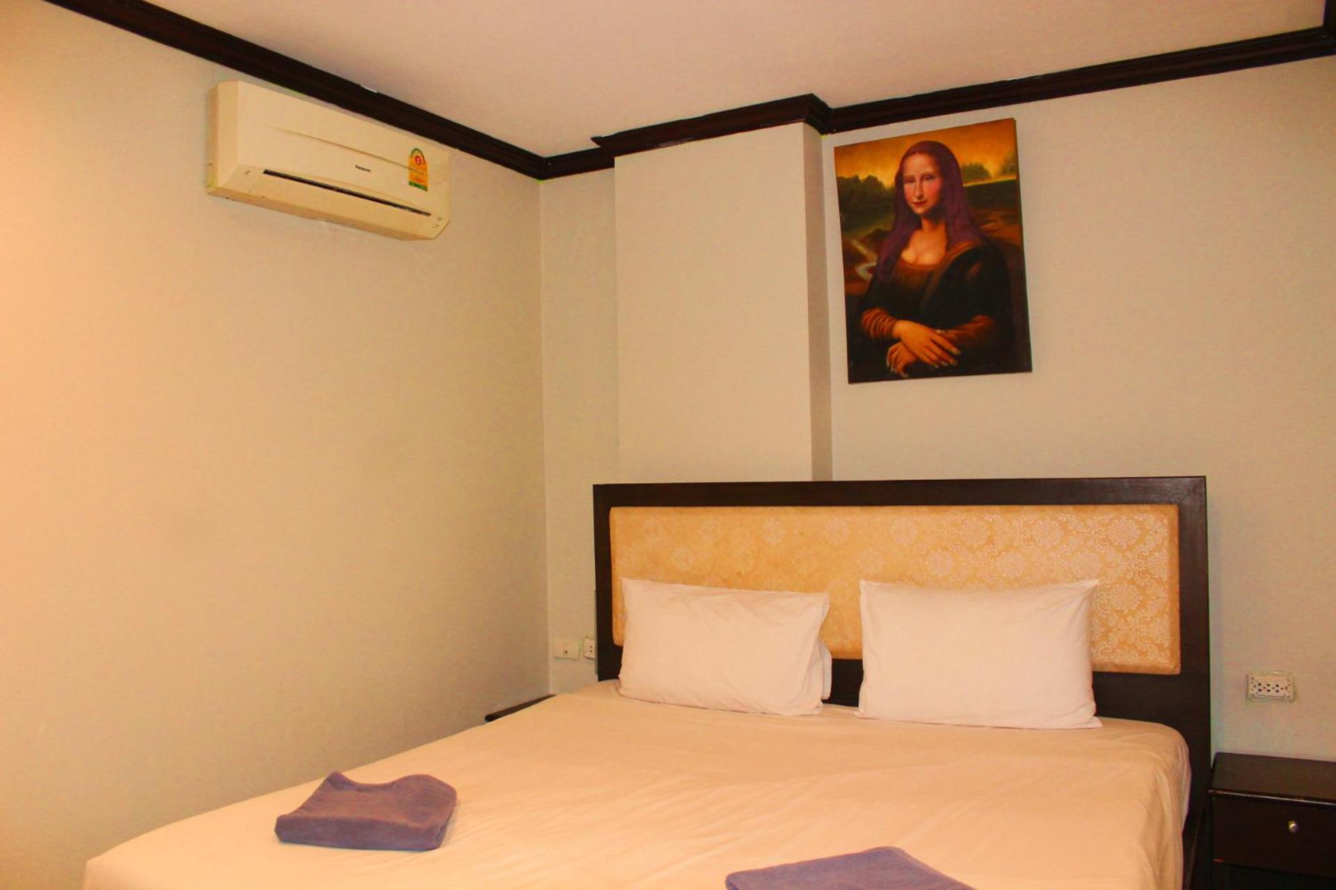 Hollywood Inn Hotel Patong Esterno foto