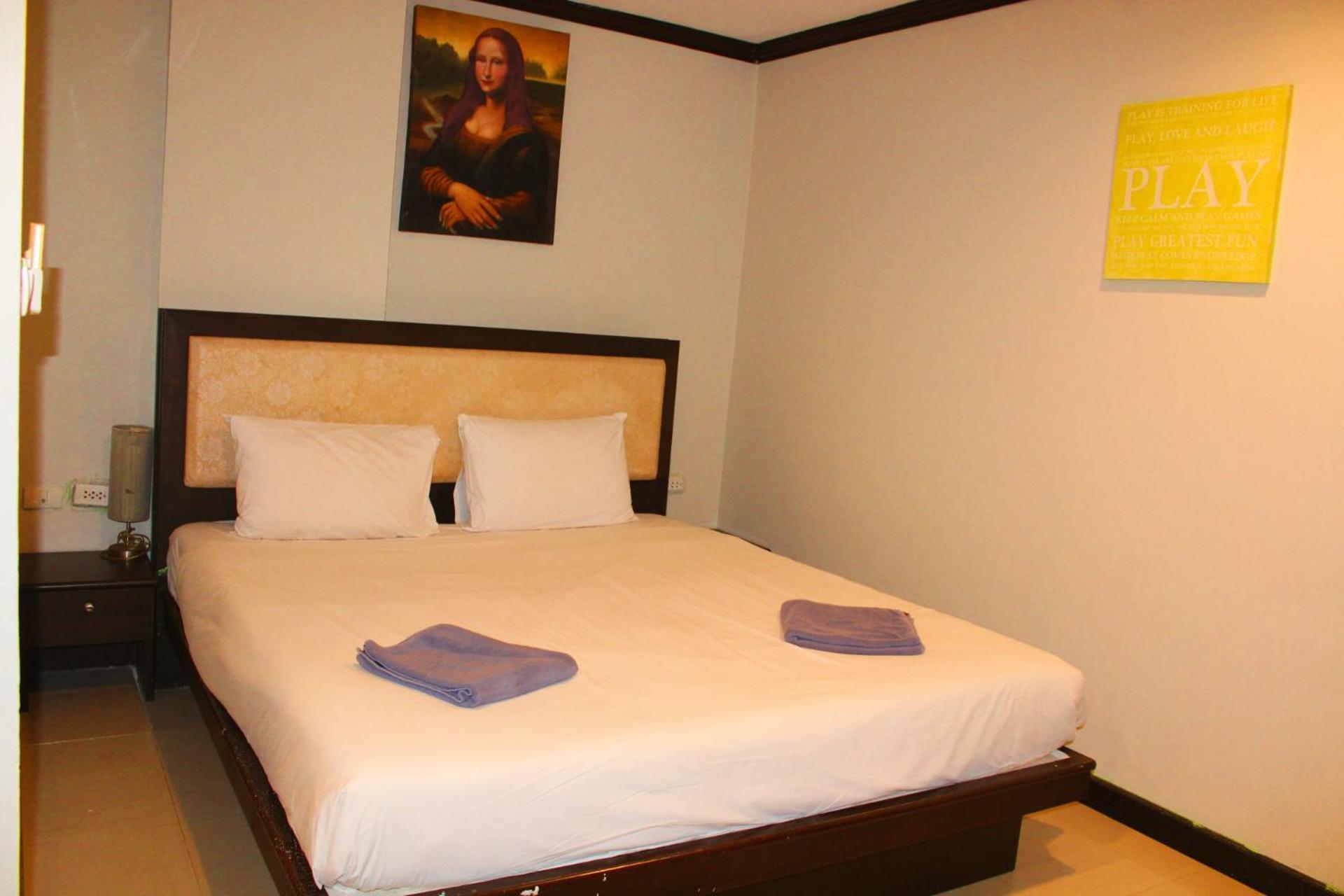 Hollywood Inn Hotel Patong Esterno foto