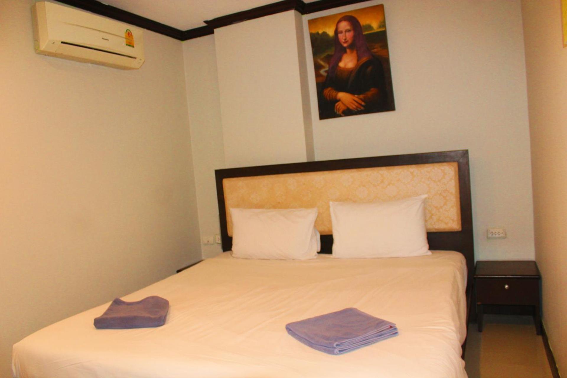 Hollywood Inn Hotel Patong Esterno foto