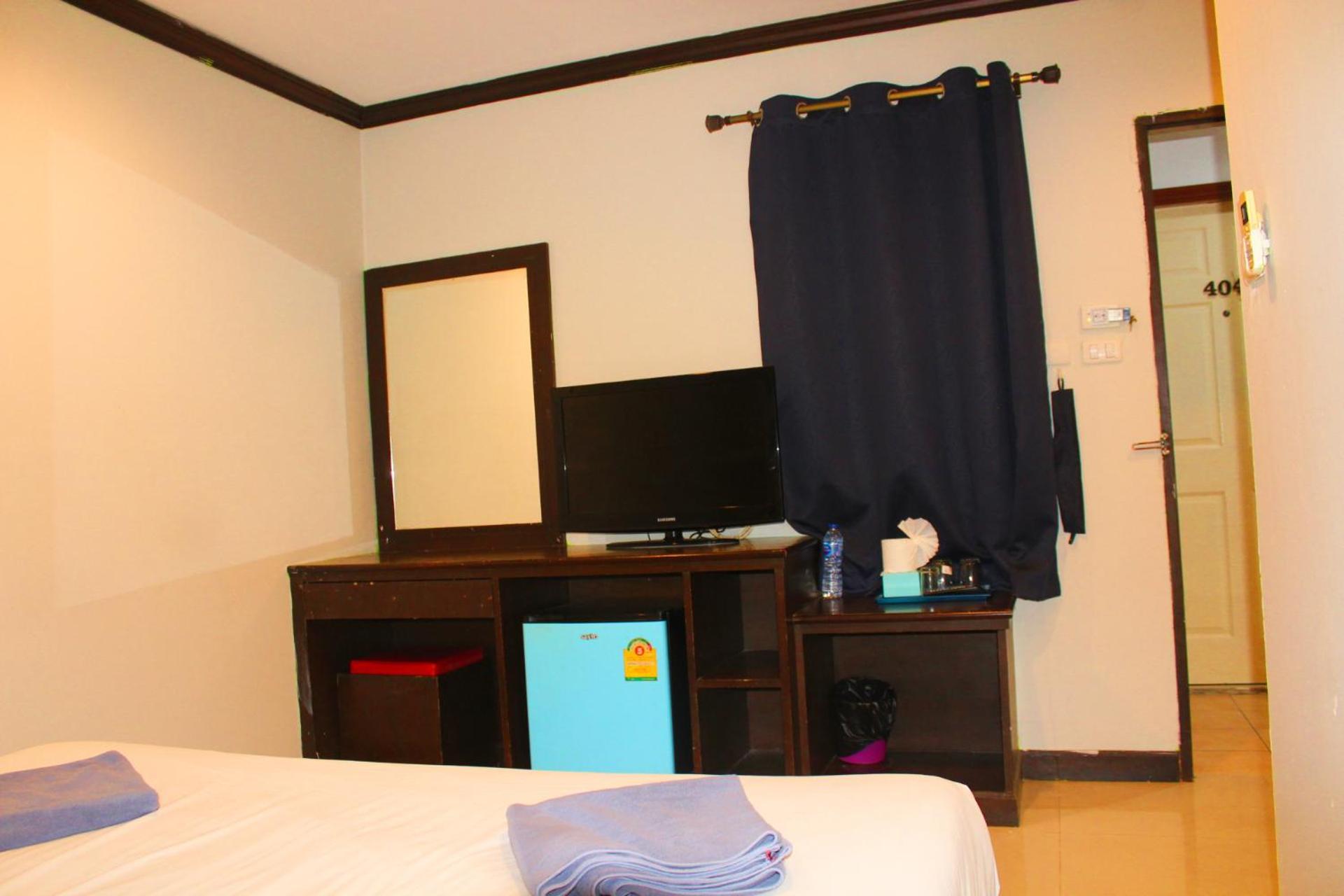 Hollywood Inn Hotel Patong Esterno foto