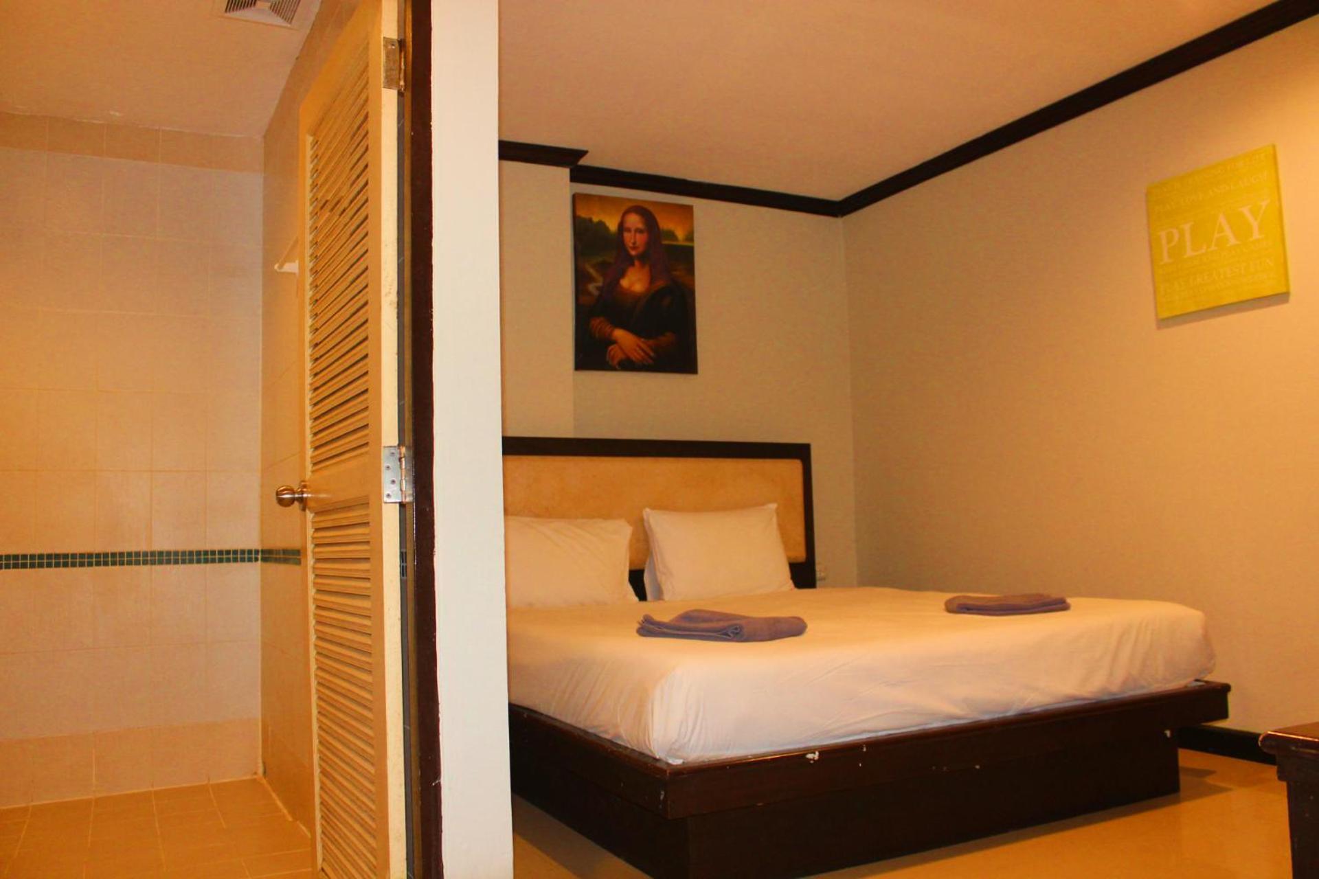 Hollywood Inn Hotel Patong Esterno foto