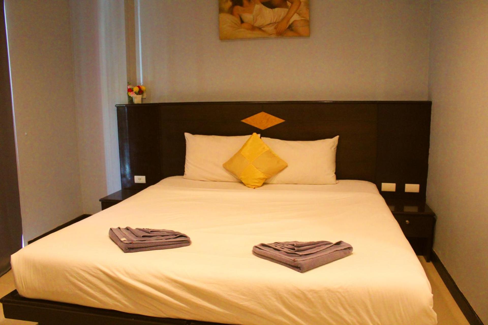 Hollywood Inn Hotel Patong Esterno foto
