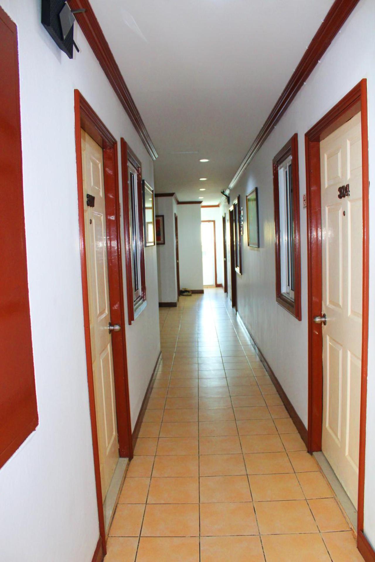 Hollywood Inn Hotel Patong Esterno foto