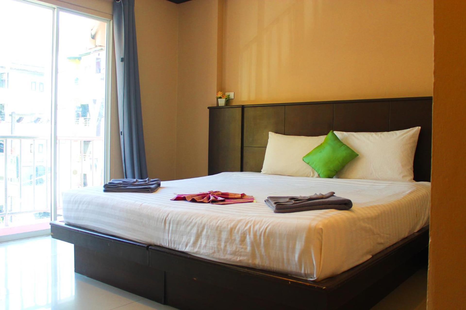 Hollywood Inn Hotel Patong Esterno foto