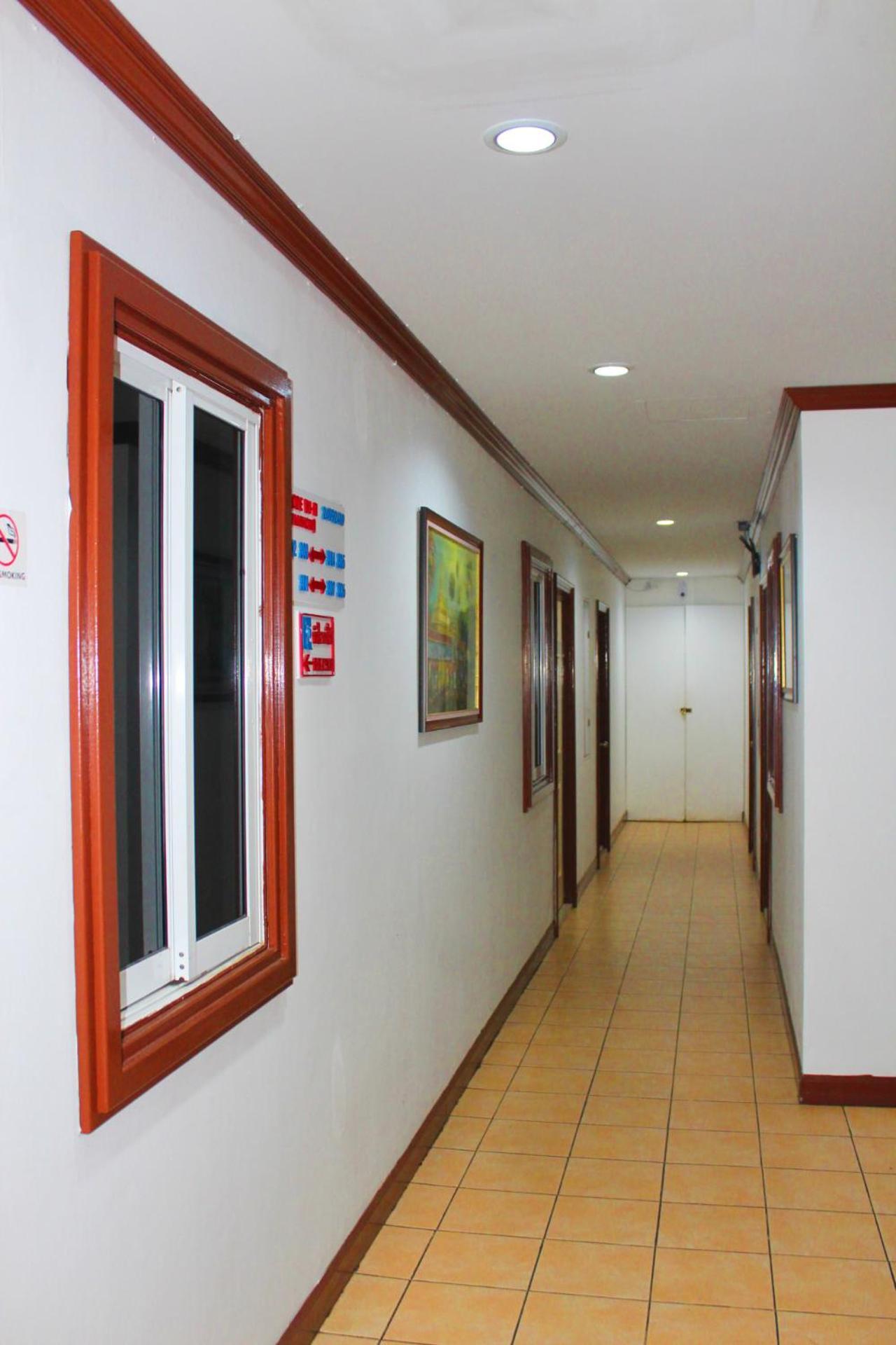 Hollywood Inn Hotel Patong Esterno foto