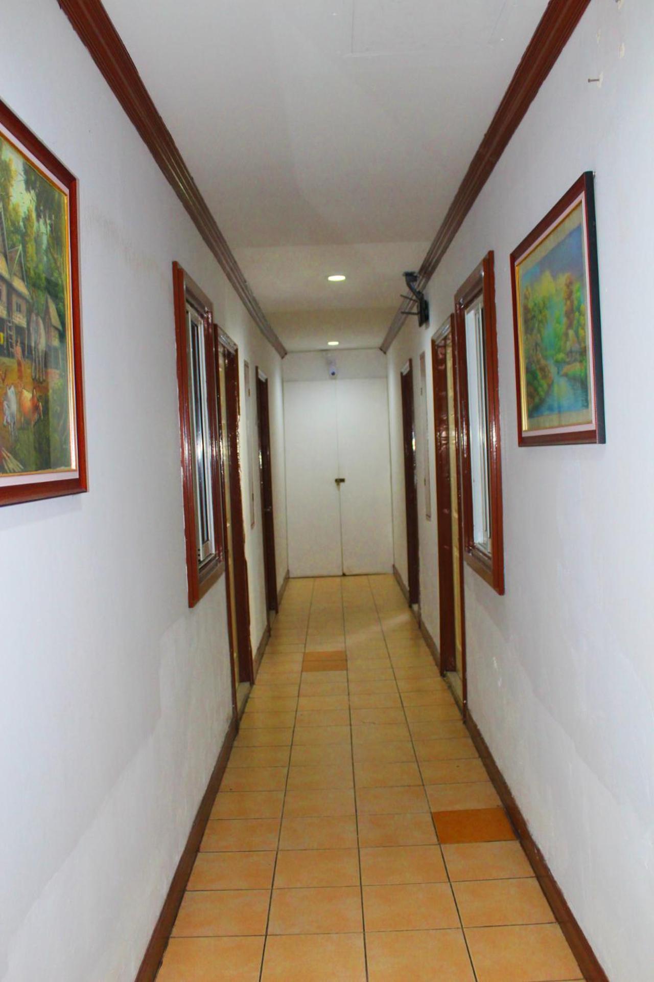 Hollywood Inn Hotel Patong Esterno foto