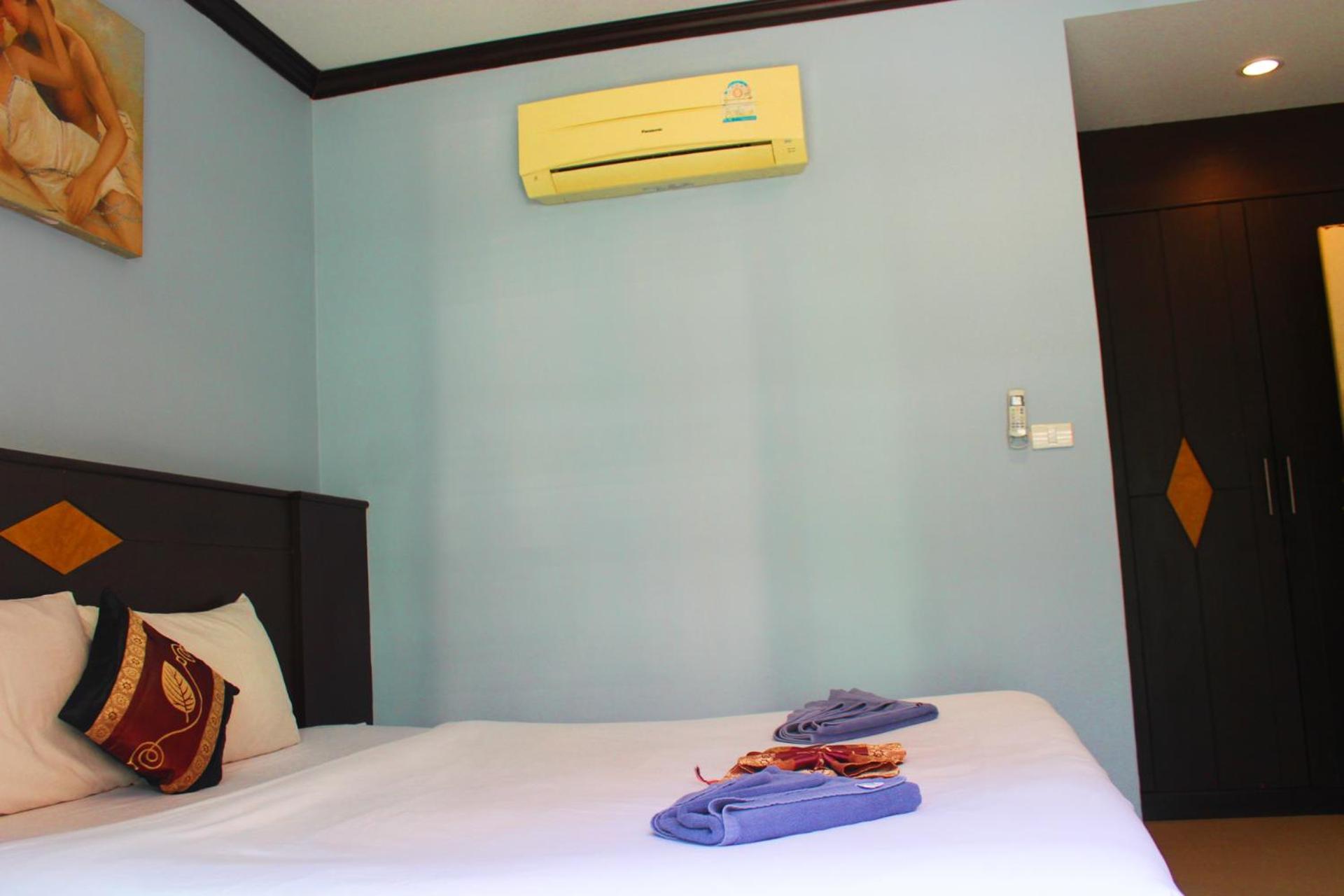 Hollywood Inn Hotel Patong Esterno foto