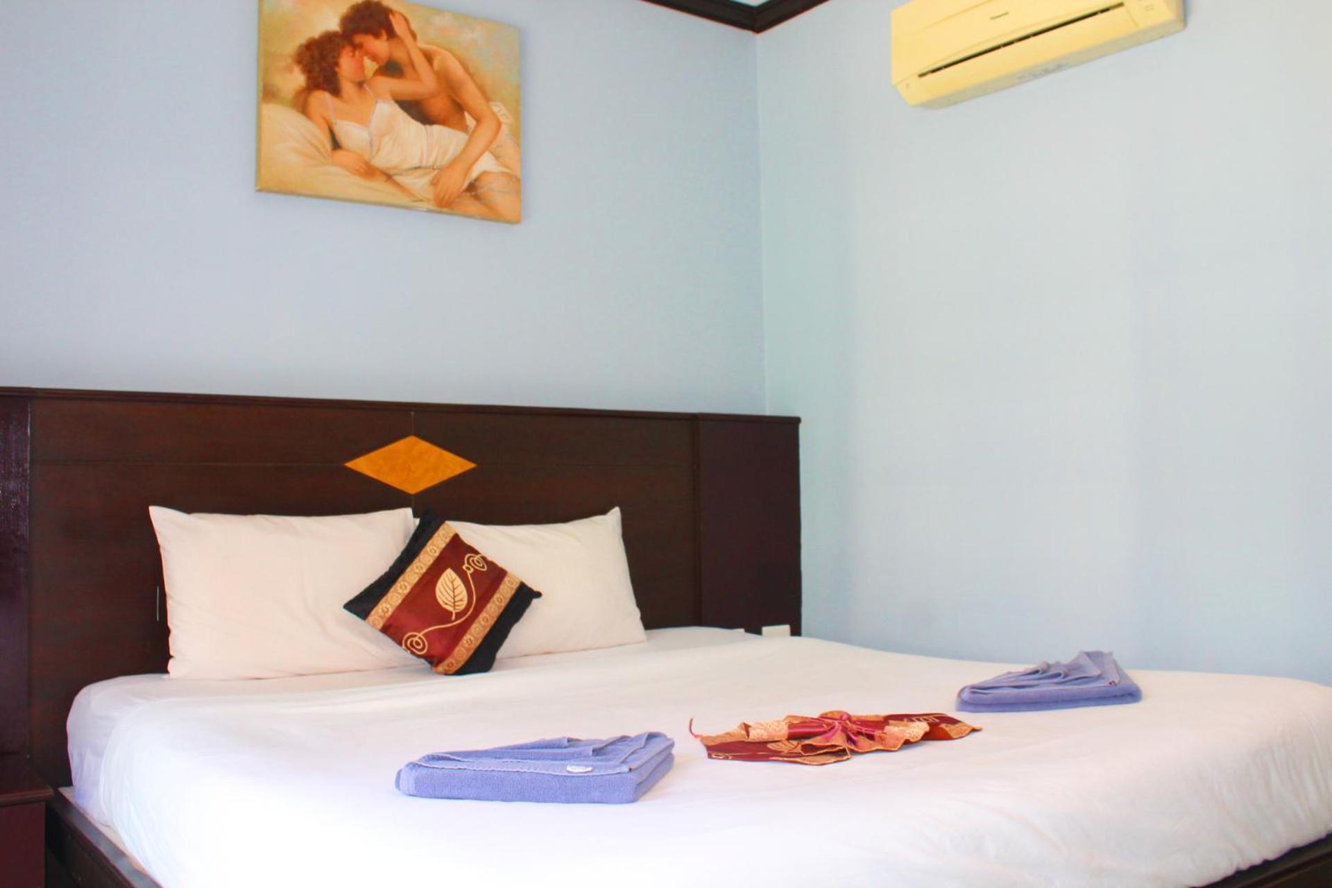 Hollywood Inn Hotel Patong Esterno foto